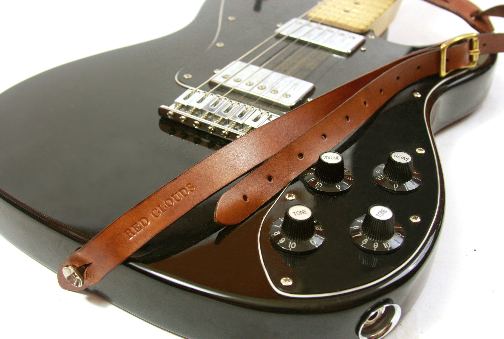 Old guitar strap, vintage guitar strap, classic guitar strap, leather guitar strap, leather strap, inspired by the early days of Rock ’n’ Roll, this classic style of leather guitar strap was worn by the likes of Chuck Berry, Elvis Presley, and The Beatles. It’s still used today by many of our favorite musicians on both acoustic and electric guitars.