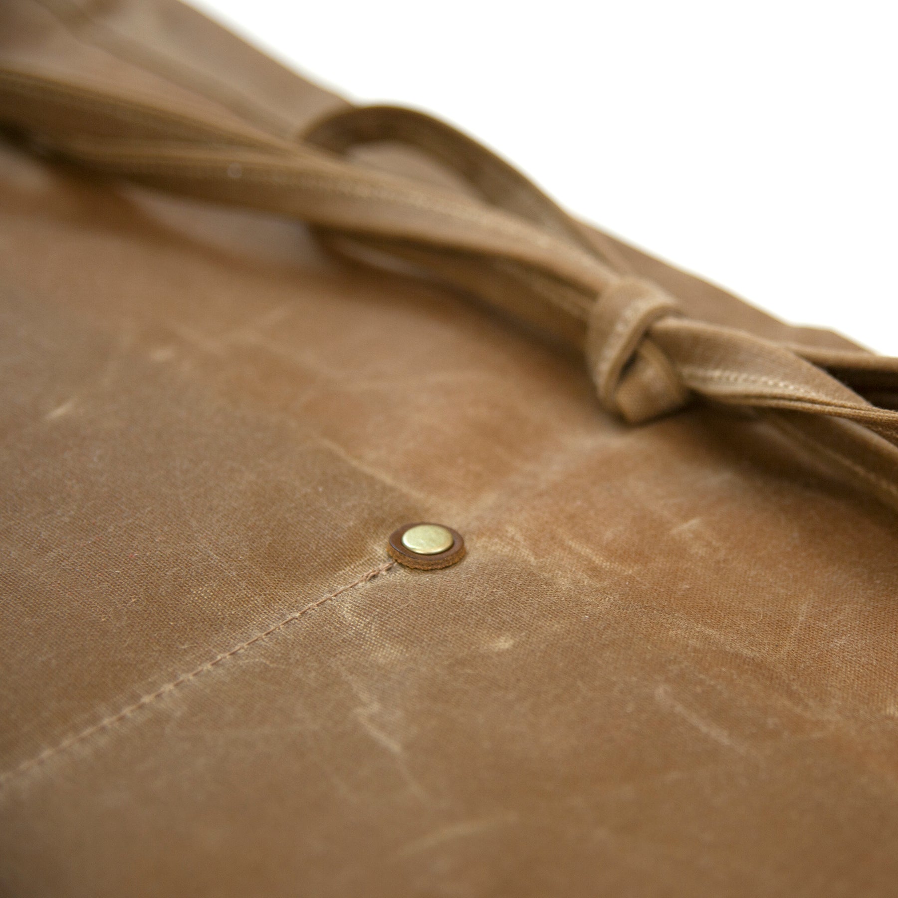 carpenter apron, shop apron, tattoo apron, canvas apron, denim apron, waxed canvas, waxed apron, quality apron, made in usa, made in america, durable, red clouds collective