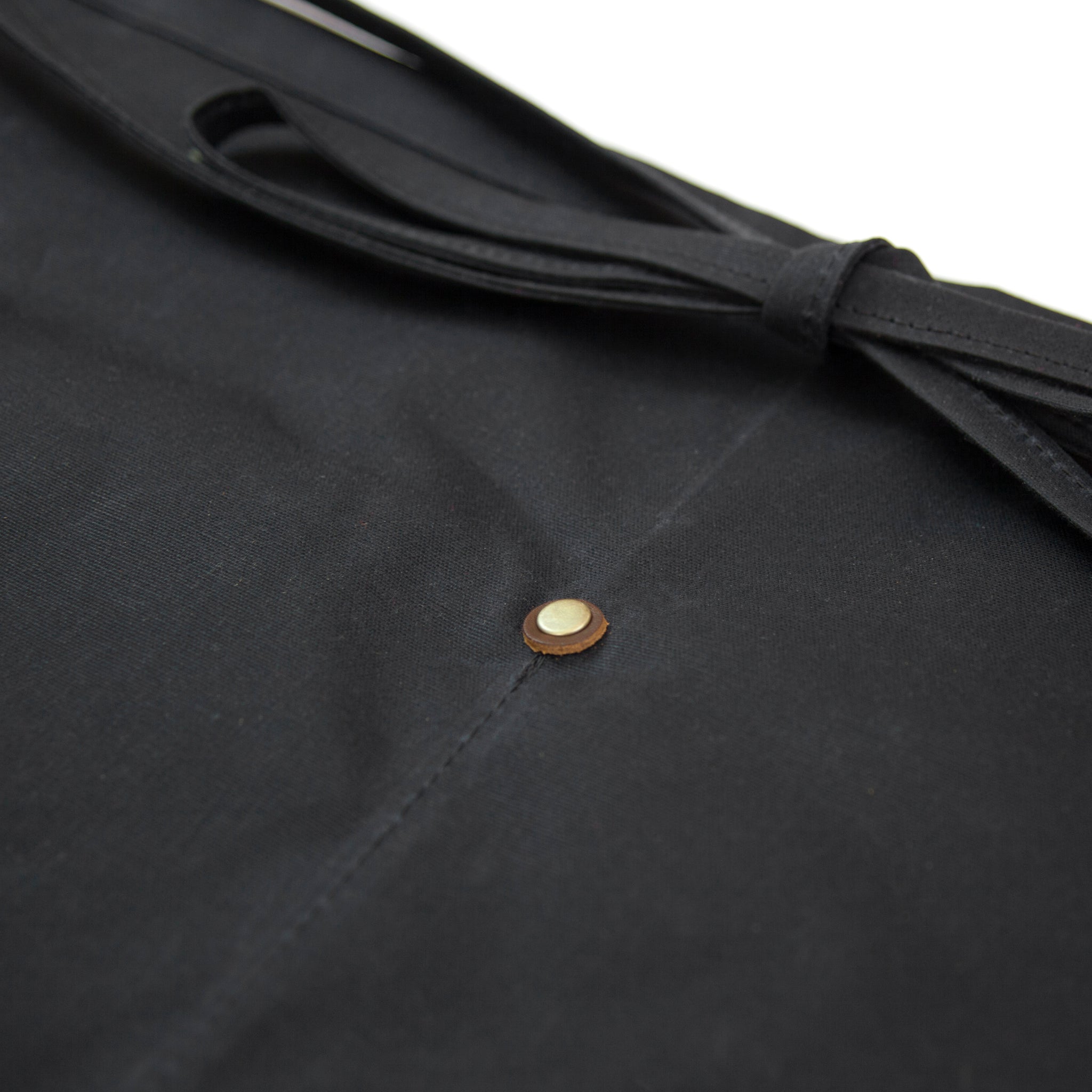 carpenter apron, shop apron, tattoo apron, canvas apron, denim apron, waxed canvas, waxed apron, quality apron, made in usa, made in america, durable, red clouds collective