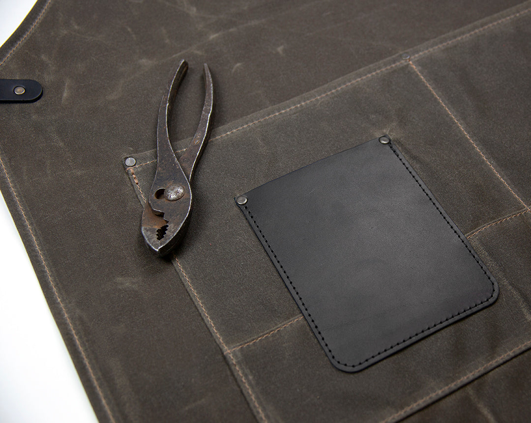 The Winston Apron - Havana / Black Leather